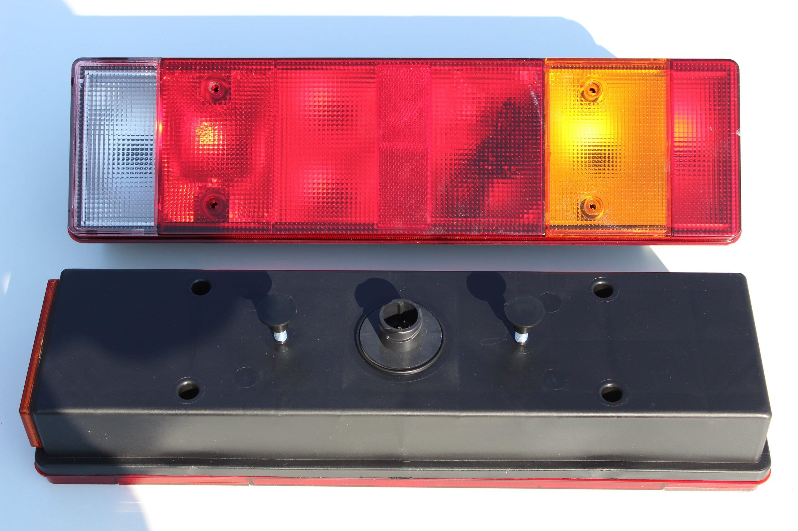 Lampa tylna Sertplas Lampa Tył Prawa Tylna Man F2000 L2000 Volvo Scania