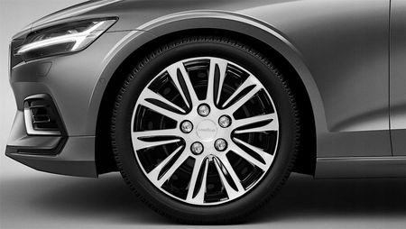 Goodyear Laredo 16