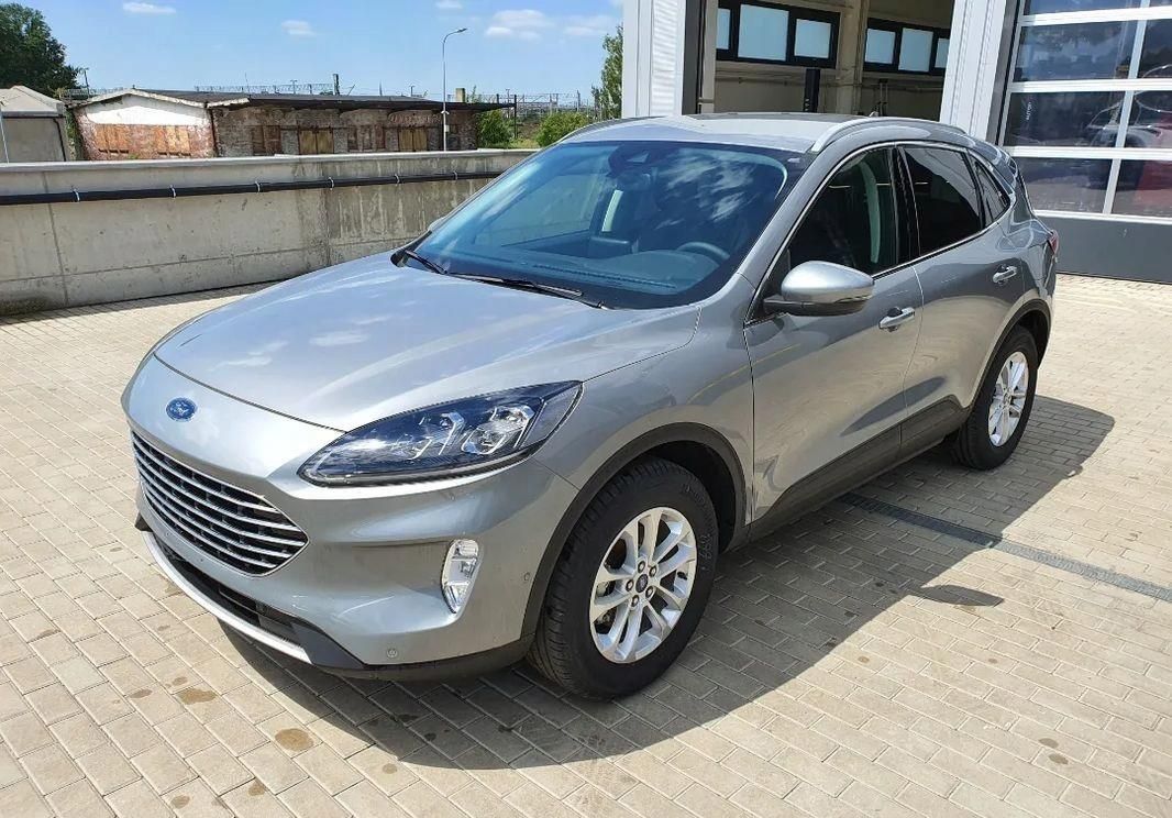 Ford Kuga Ecoboost Km Titanium X M Fwd Opinie I Ceny Na