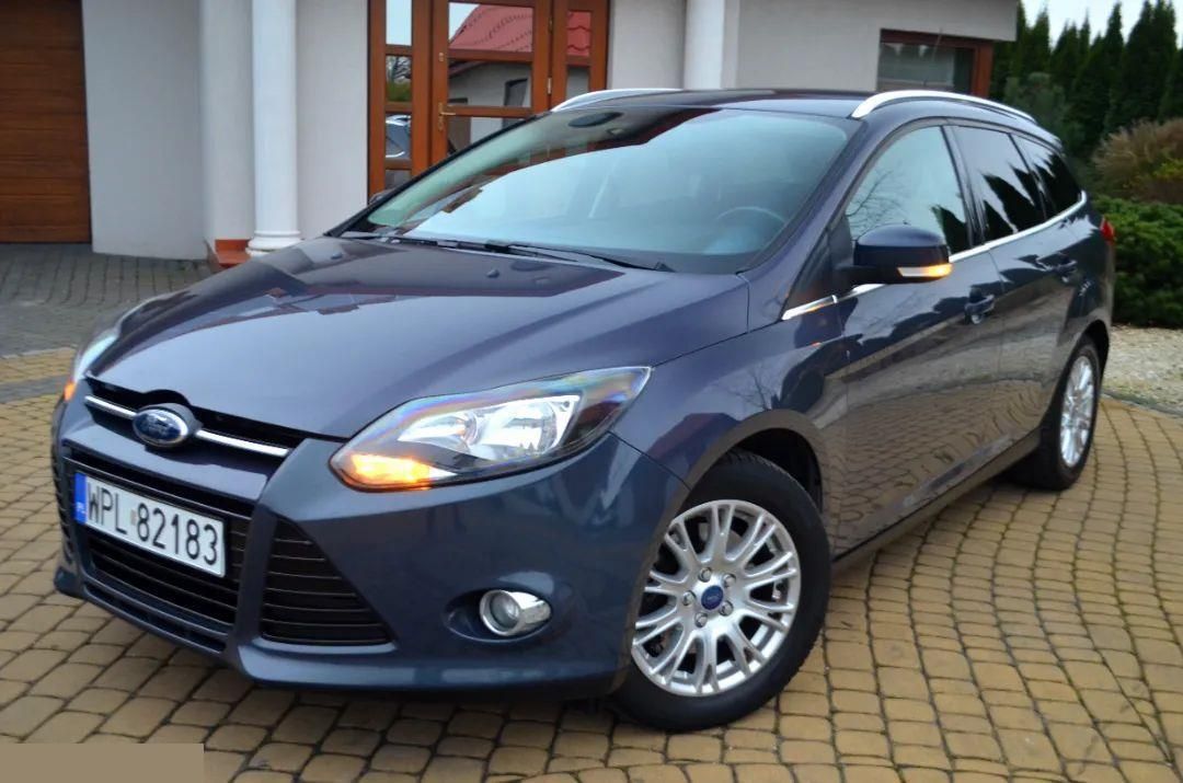 Ford Focus Kombi Titanium 1 6 Benzyna 150KM 2011r Opinie I Ceny Na