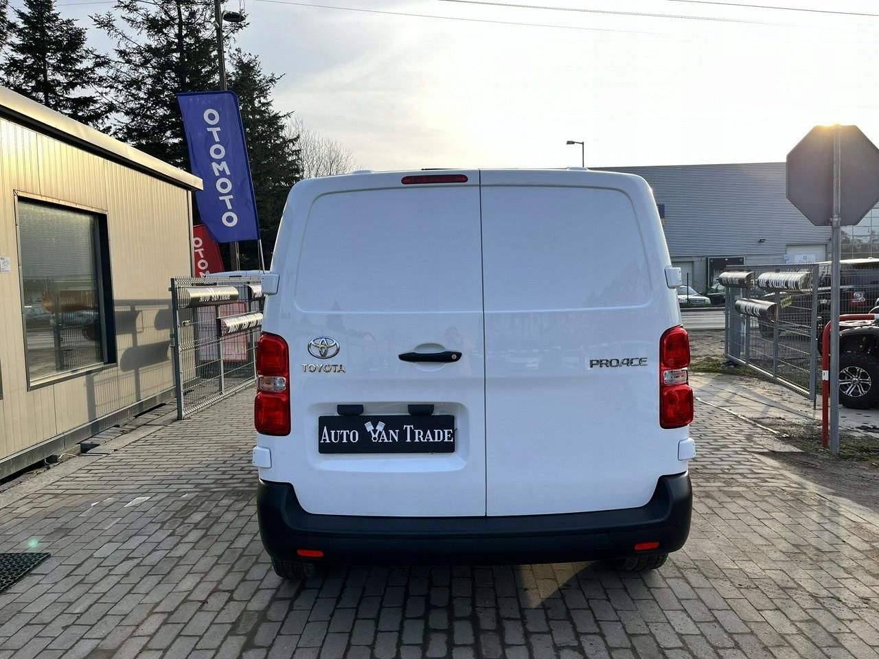 Toyota Proace D D Km Medium Salon Pl Opinie I Ceny Na Ceneo Pl