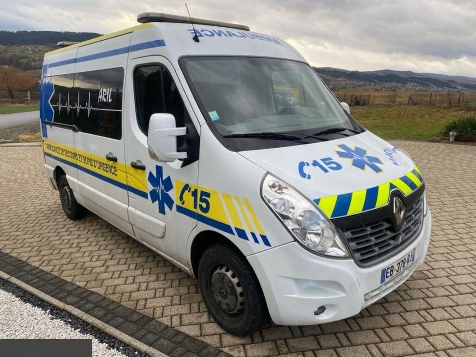 Renault Master Ambulans Karetka Nosze R Opinie I Ceny Na Ceneo Pl