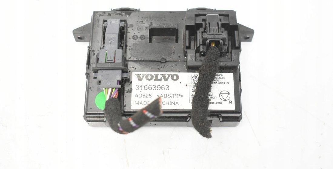 Wyposażenie elektryczne Volvo Oe Moduł Sterownik Konsoli 31663963 Xc40