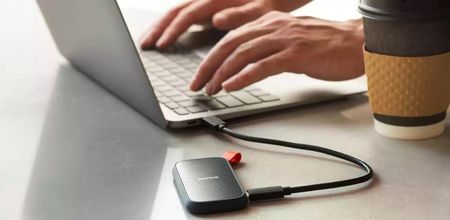 Sandisk Portable SSD 1TB USB 3.2 Gen.2 Granatowy (SDSSDE301T00G26) - zdjęcie 5