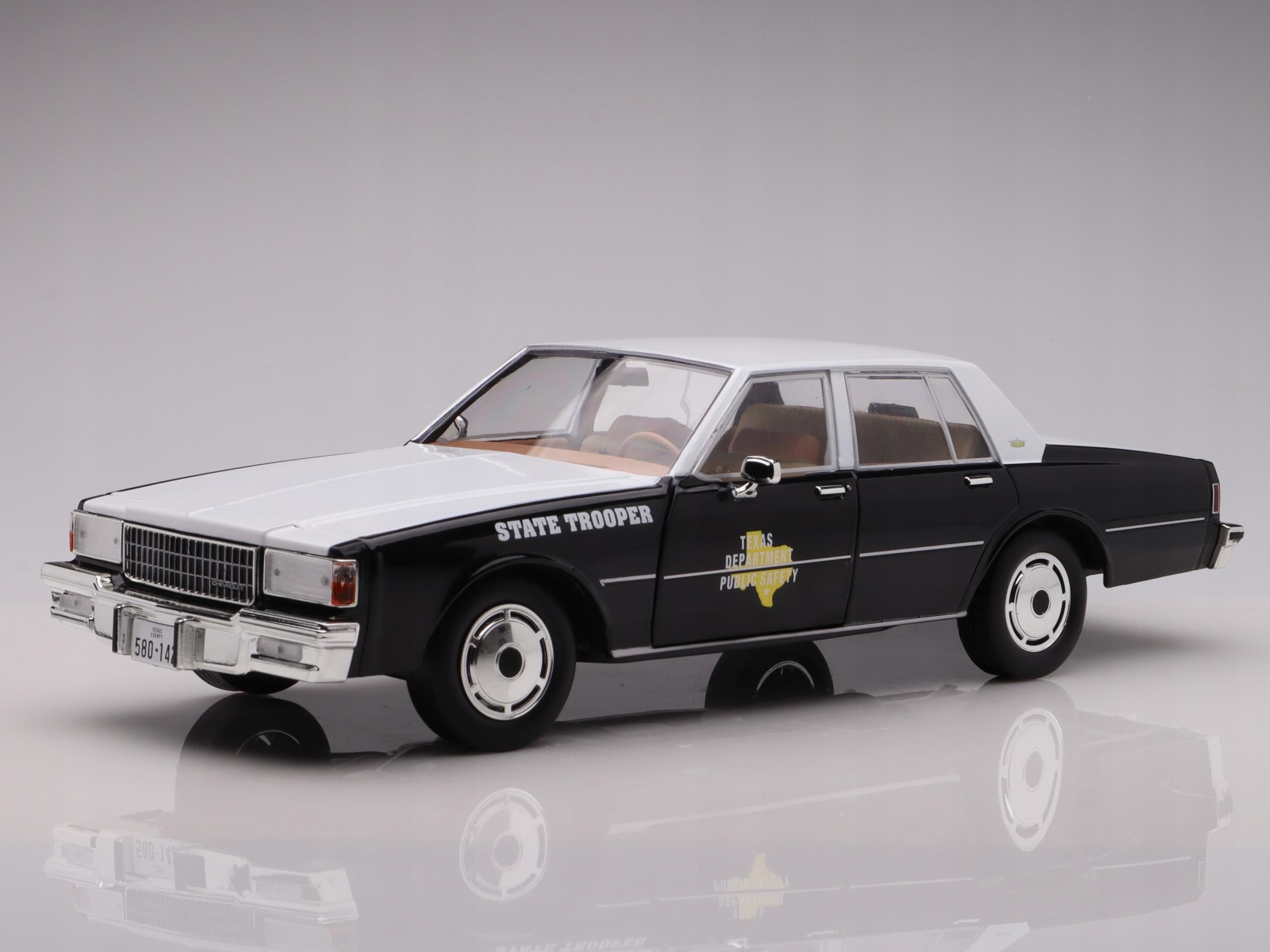 Model Samochodu Chevrolet Caprice Texas Department 1987 Greenlight 1 18