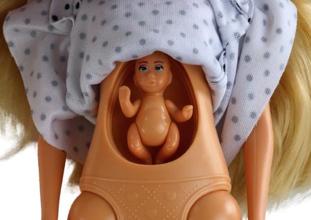 Leantoys Lalka W Ciąży Biała Sukienka Z Akcesoriami - zdjęcie 3