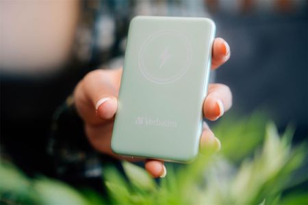Verbatim Charge N Go Magnetic Wireless Power Bank 5000mAh Szary (32244) - zdjęcie 4
