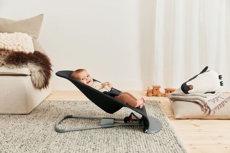 BABYBJORN - leżaczek BLISS Woven, Czarny - zdjęcie 3