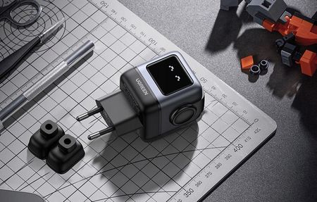 Ugreen 25685B Nexode Rg Robot Gan 2X Usb-C + Usb 65W Czarny - zdjęcie 5
