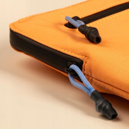 Native Union Ultralight Sleeve etui do MacBook Pro 14 M3/M2/M1 2024-2021 (4895200477815) - zdjęcie 3