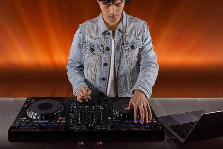 Alpha Theta DDJ-GRV6 - Kontroler DJ-ski - zdjęcie 4