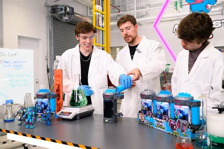 Usorteret Figurka Mrbeast Lab Mr. Beast Mutator Action Figs Stealth Panther - zdjęcie 5