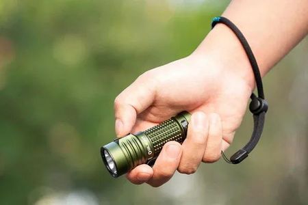 Latarka akumulatorowa Olight Baton Turbo OD Green - 1000 lumenów - zdjęcie 3
