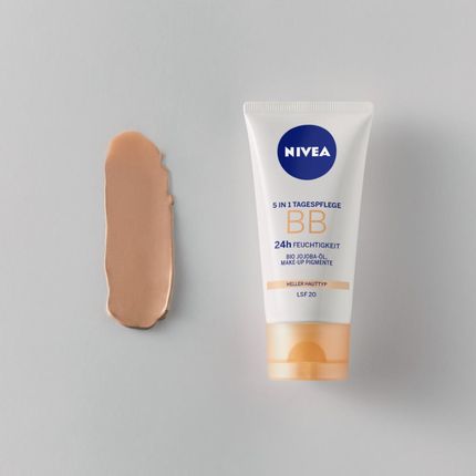 Nivea Krem Bb Do Twarzy Jasny 50Ml + Pomadka Ochronna Do Ust Rose 4,8G - zdjęcie 6