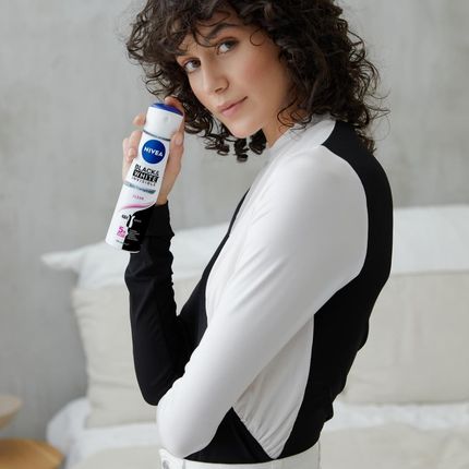 Nivea Black&White Antyperspirant W Sprayu Damski 200Ml X3 + Męski 200Ml X3 - zdjęcie 2