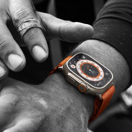 START! UPOLUJ MEGA OFERTY NA APPLE Apple Watch Ultra GPS + Cellular Koperta 49mm z tytanu z Paskiem Ocean w kolorze żółtym - zdjęcie 3