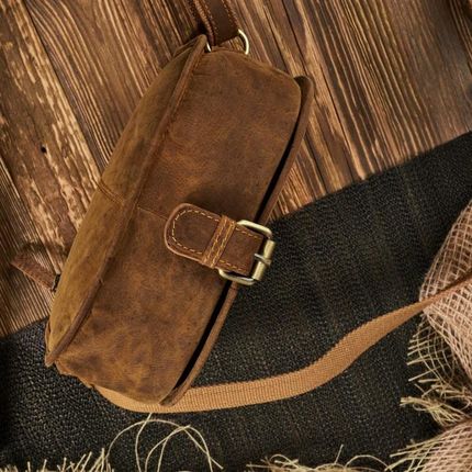 Torebka damska listonoszka skórzana vintage w kolorze średniego brązu Paolo Peruzzi T-39-MB - zdjęcie 3