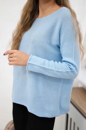 Niebieski sweter damski z okrągłym dekoltem - zdjęcie 4