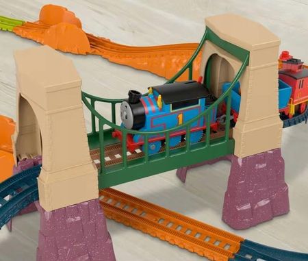 Fisher-Price Tomek i Przyjaciele - Most do Sodoru Mega tor z Tomkiem Bruno i dźwigiem HTG38 - zdjęcie 4