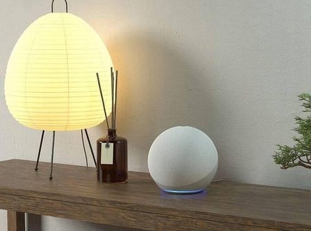 Amazon Echo Dot 4 biały (6MVOEOEE00IJL) - zdjęcie 3