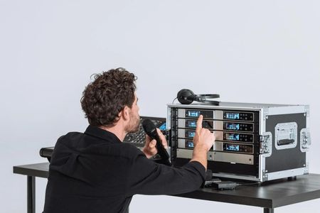Sennheiser EW-D SKM-S (R4-9) - NADAJNIK MIKROFONU DO RĘKI (BEZ KAPSUŁY MIKROFONOWEJ), 552-608 MHz - zdjęcie 4