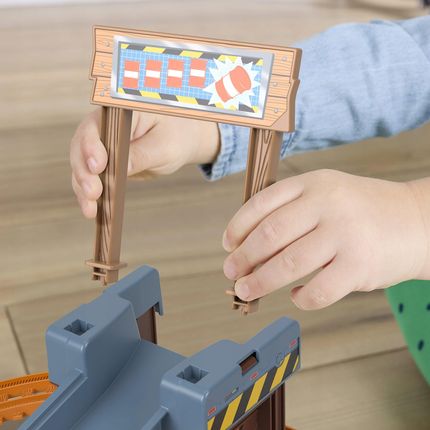 Fisher-Price Tomek i Przyjaciele Diesel – Załadunek na budowie Zestaw JBW20 - zdjęcie 2