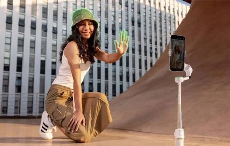 Insta360 Flow 2 PRO AI TRACKER BUNDLE BIAŁY, śledzenie z AI Trackerem stabilizator, gimbal do telefonu - zdjęcie 4