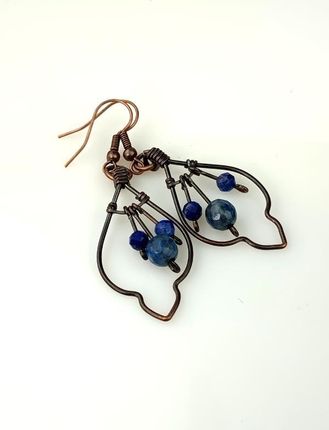 Kolczyki miedziane 5.6x1.9 cm z lapis lazuli, waga kolczyków 3.8 grama, rękodzieło. Ludwika Lipińska - zdjęcie 2