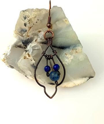 Kolczyki miedziane 5.6x1.9 cm z lapis lazuli, waga kolczyków 3.8 grama, rękodzieło. Ludwika Lipińska - zdjęcie 3