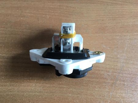 Regulator napięcia AUTO-STARTER ARE0032 - zdjęcie 3