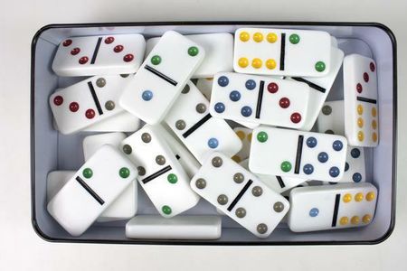 Tactic Domino Klasyczne W Puszce - zdjęcie 4