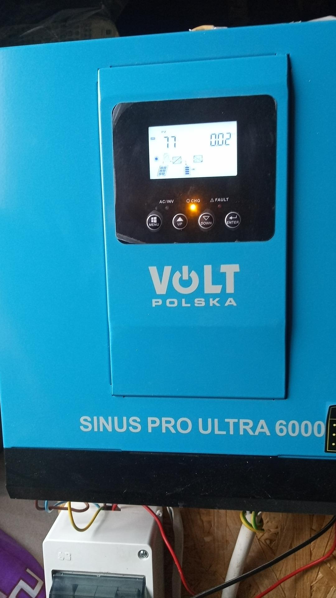 Kolektor słoneczny Inwerter solarny Volt Sinus Pro Ultra 6000 24 230 V