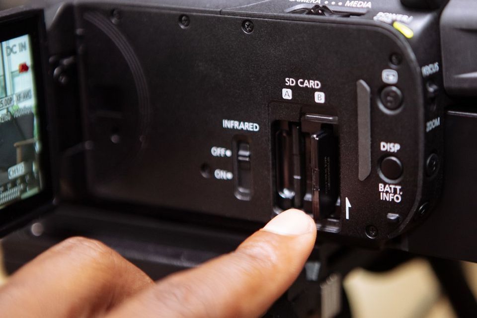    Canon XA60