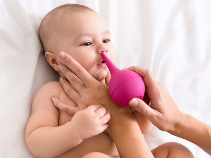 czyszczenie nosa niemowlaka