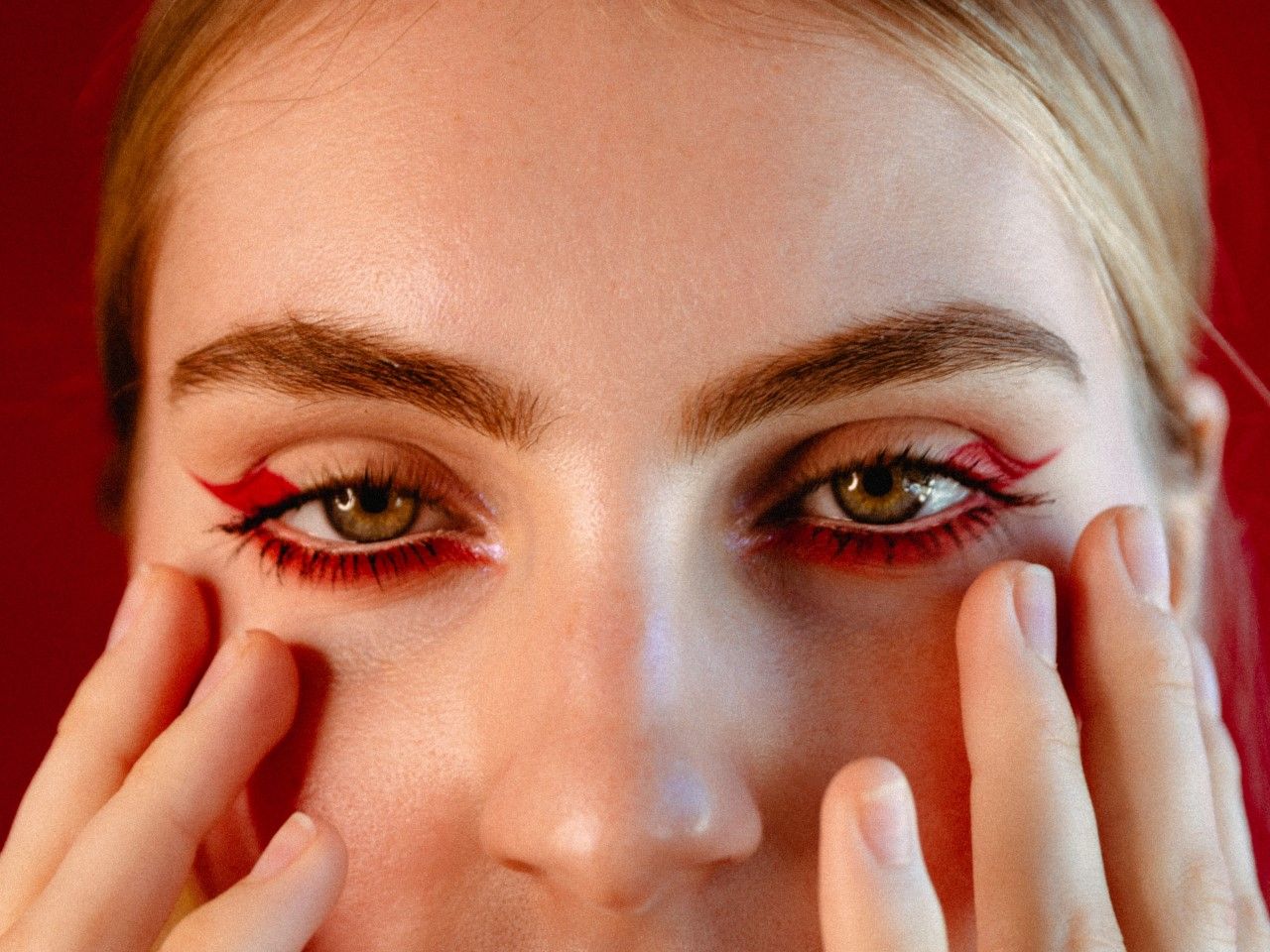 Jak Zrobić Makijaż Dla Zielonych Oczu Najlepsze Cienie Do Zielonych Oczu Świat Kosmetyków 2545