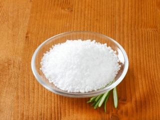 Sodium Hydroxide, czyli wodorotlenek sodu w kosmetykach. Właściwości