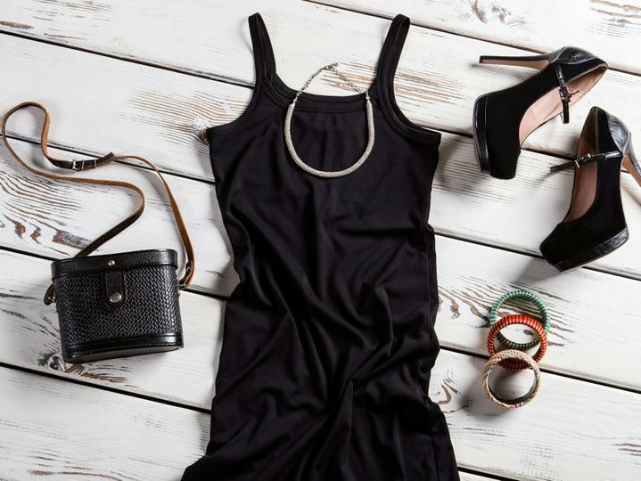 Black dress and small necklace.