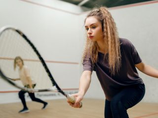 Wybór pilki do squasha - jak dobrać piłkę do swoich umiejętności?