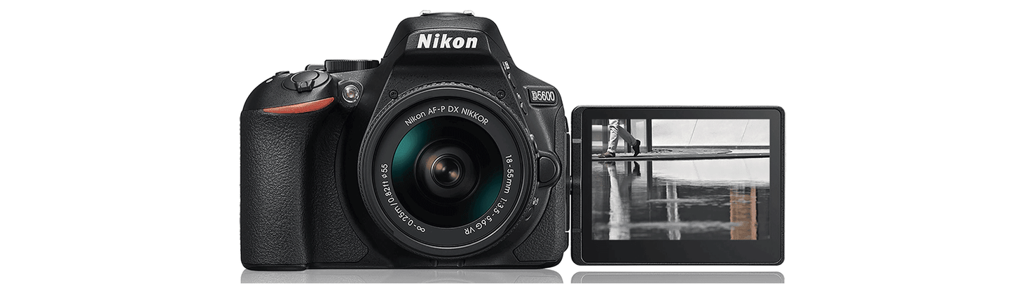 ☆美品【NIKON】D5600 + 18-55mm + 70-300mm Lustrzanka Nikon D5600 + 18-55mm VR + 70-300mm VR - Ceny i opinie