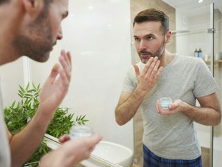 Dlaczego warto stosować serum dla mężczyzn?