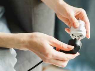 Jaki adapter do gniazdka zabrać na wycieczkę?