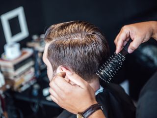 Jak zrobić loki u chłopaka?