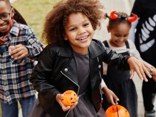 Strój na Halloween dla chłopca: jaki wybrać? Ciekawe pomysły