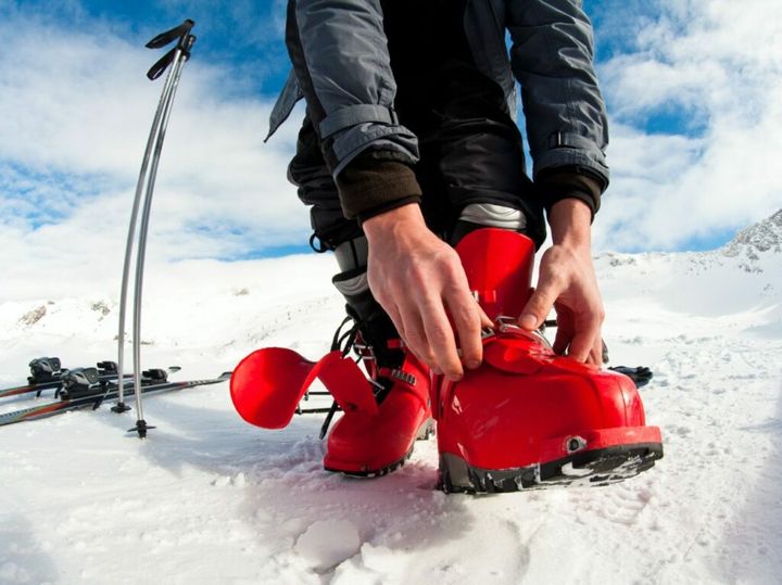 jakie wybrać buty narciarskie na szeroką łydkę