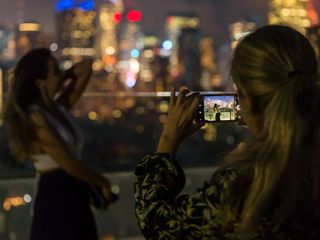 zdjęcia telefonem nocą