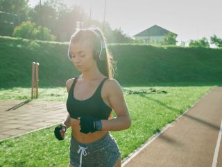 słuchawki nauszne do biegania