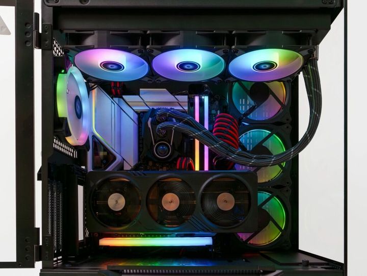 laptop z GeForce RTX 5090
