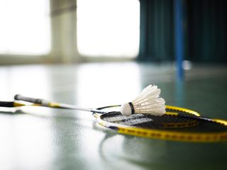Co to jest speedminton i jaki sprzęt jest potrzebny?