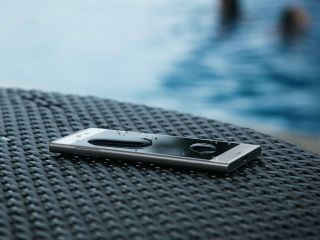 Odporny telefon: jaki wzmocniony telefon wybrać?