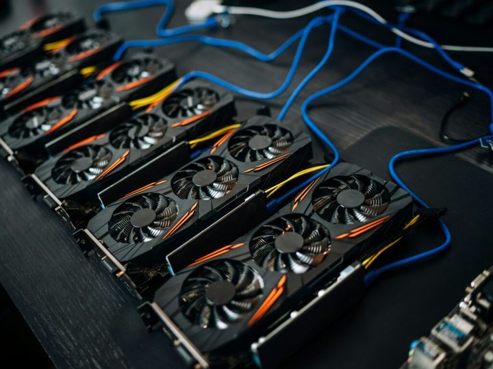 jaki zasilacz do rtx 4070